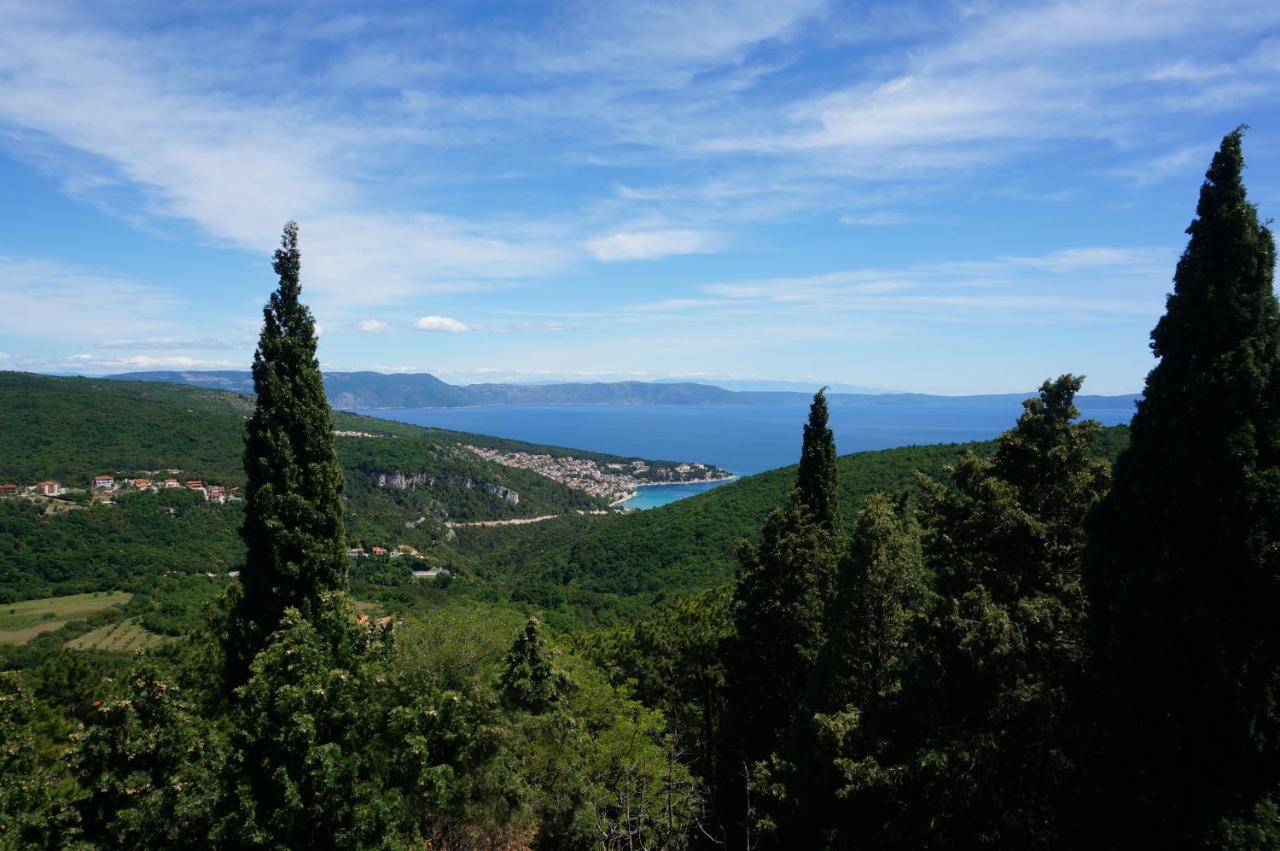 Apartment Layla - Intermezzo With Sea View In Center Of Rabac Eksteriør billede