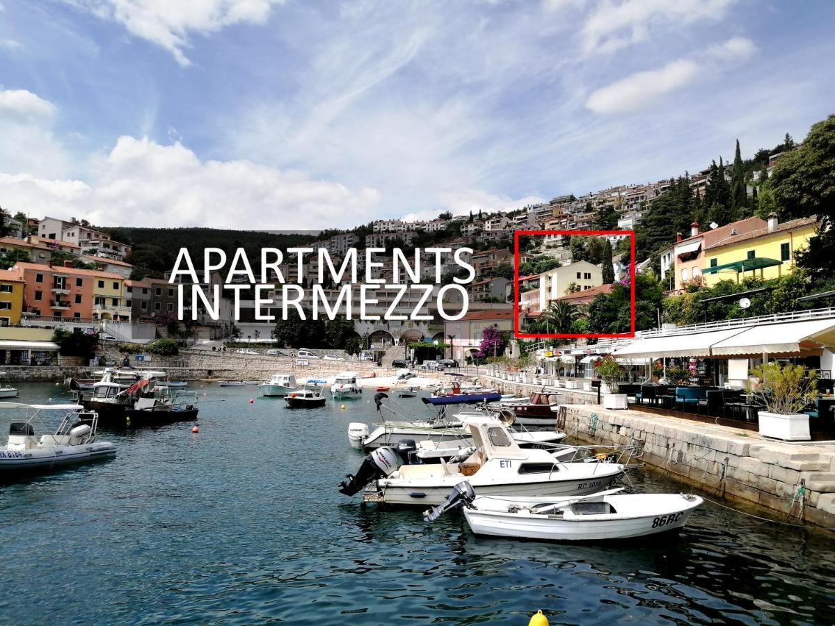 Apartment Layla - Intermezzo With Sea View In Center Of Rabac Eksteriør billede