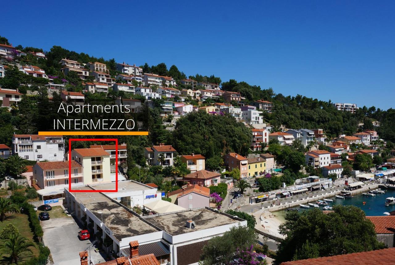 Apartment Layla - Intermezzo With Sea View In Center Of Rabac Eksteriør billede