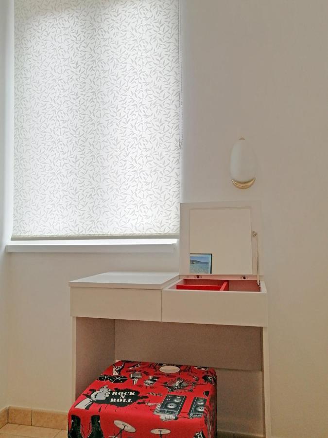 Apartment Layla - Intermezzo With Sea View In Center Of Rabac Eksteriør billede