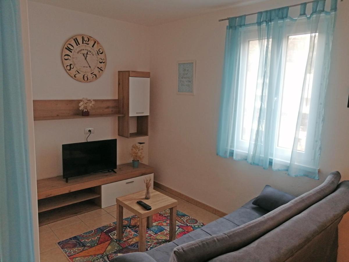 Apartment Layla - Intermezzo With Sea View In Center Of Rabac Eksteriør billede