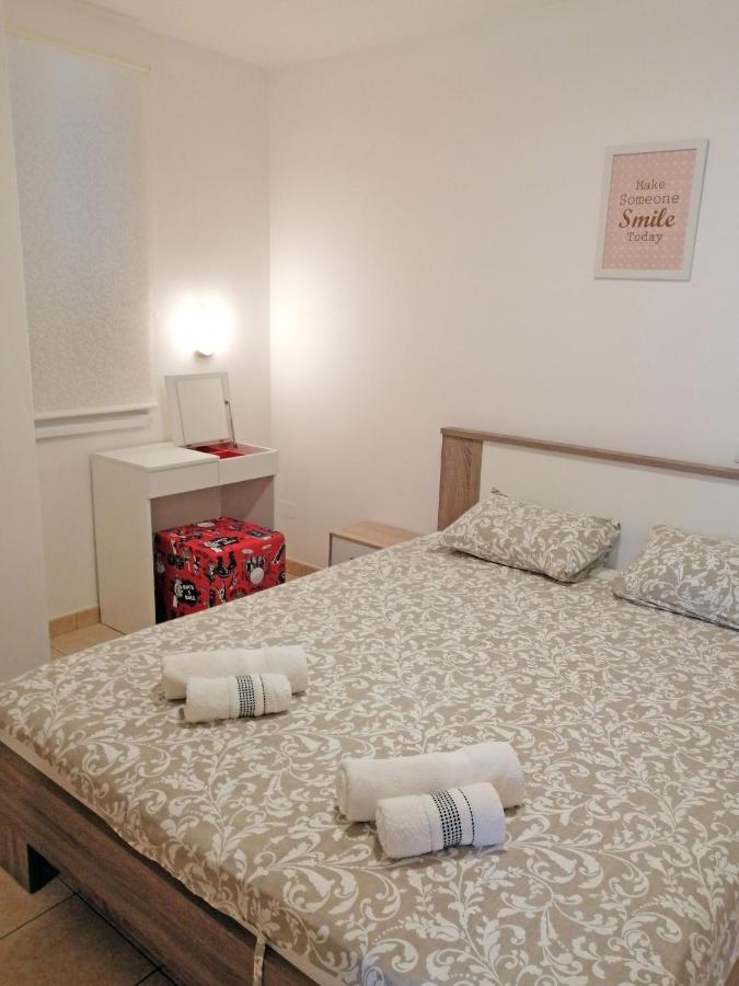 Apartment Layla - Intermezzo With Sea View In Center Of Rabac Eksteriør billede