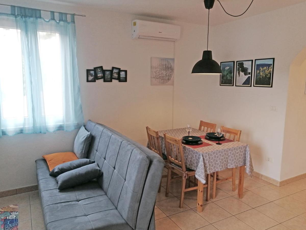 Apartment Layla - Intermezzo With Sea View In Center Of Rabac Eksteriør billede