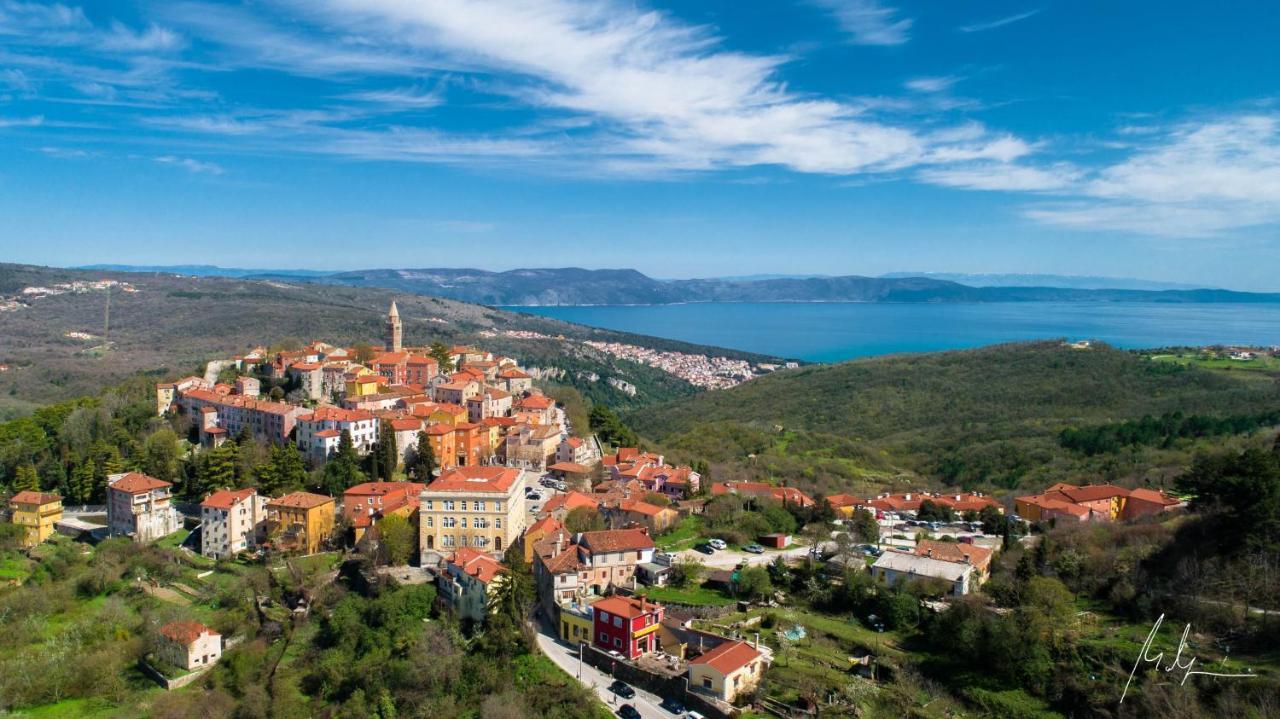 Apartment Layla - Intermezzo With Sea View In Center Of Rabac Eksteriør billede